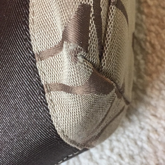 Coach Signature Canvas Shoulder Tote - Picture 4 of 5